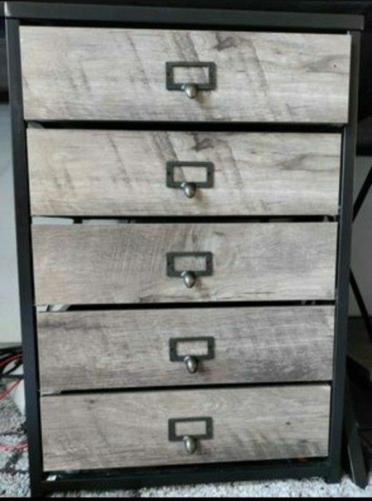 Organizer Drawer In Excellent Condition
