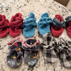 5 Pairs Of Zutano Baby Booties 