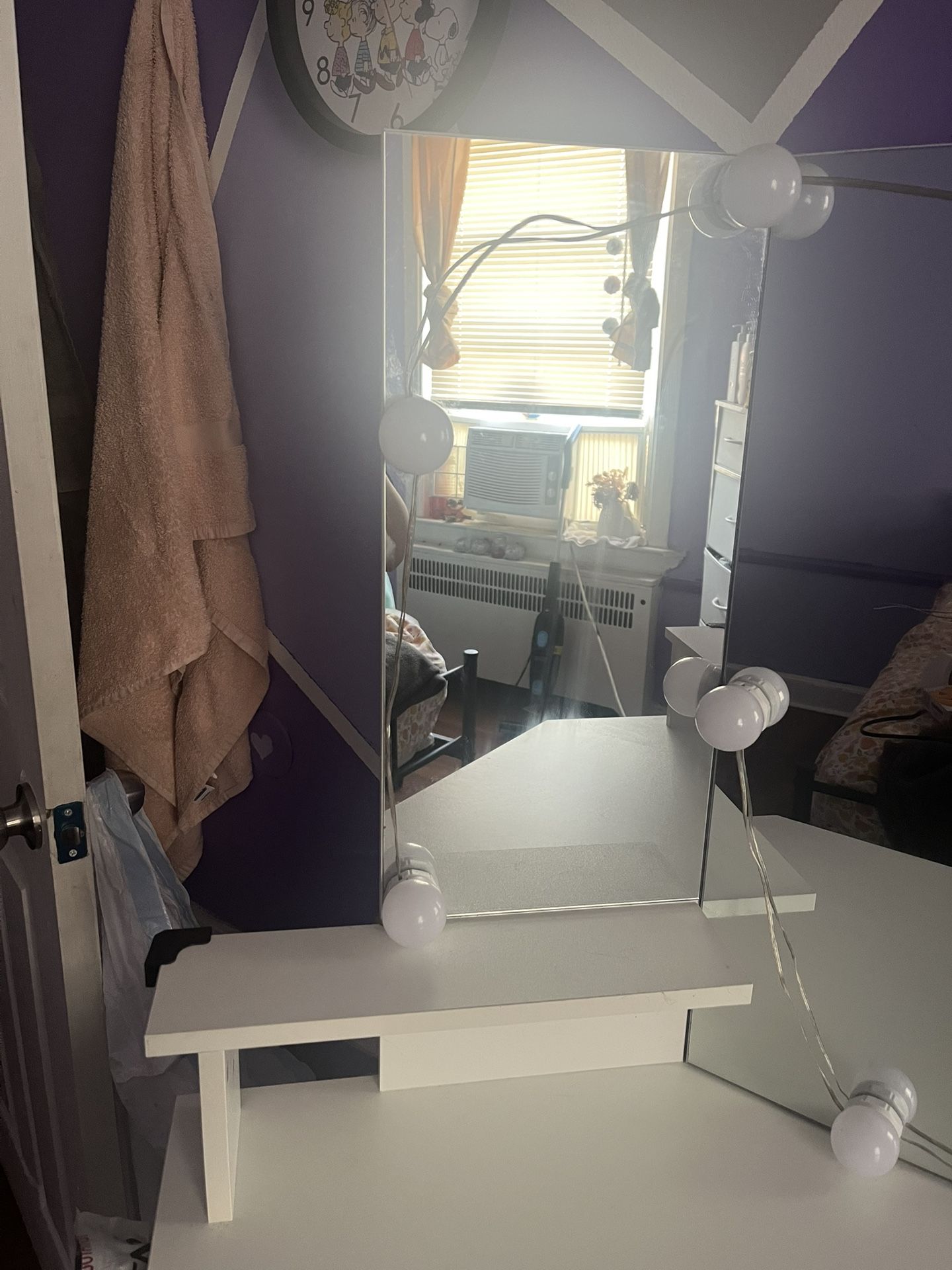 LED Light Makeup Vanity 