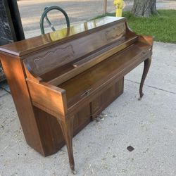 Baldwin piano & Bench On The Driveway FREE