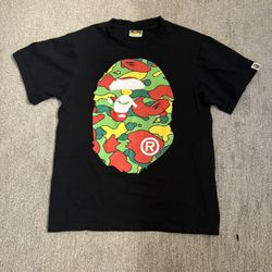 BAPE Men’s T Shirt - Red/green