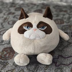 Grumpy Cat Plush - Ganz Fat Round Stuffed Animal
