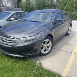 2015 Ford Taurus Sedan