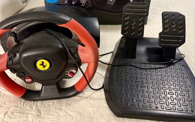 Xbox racing wheel and pedals