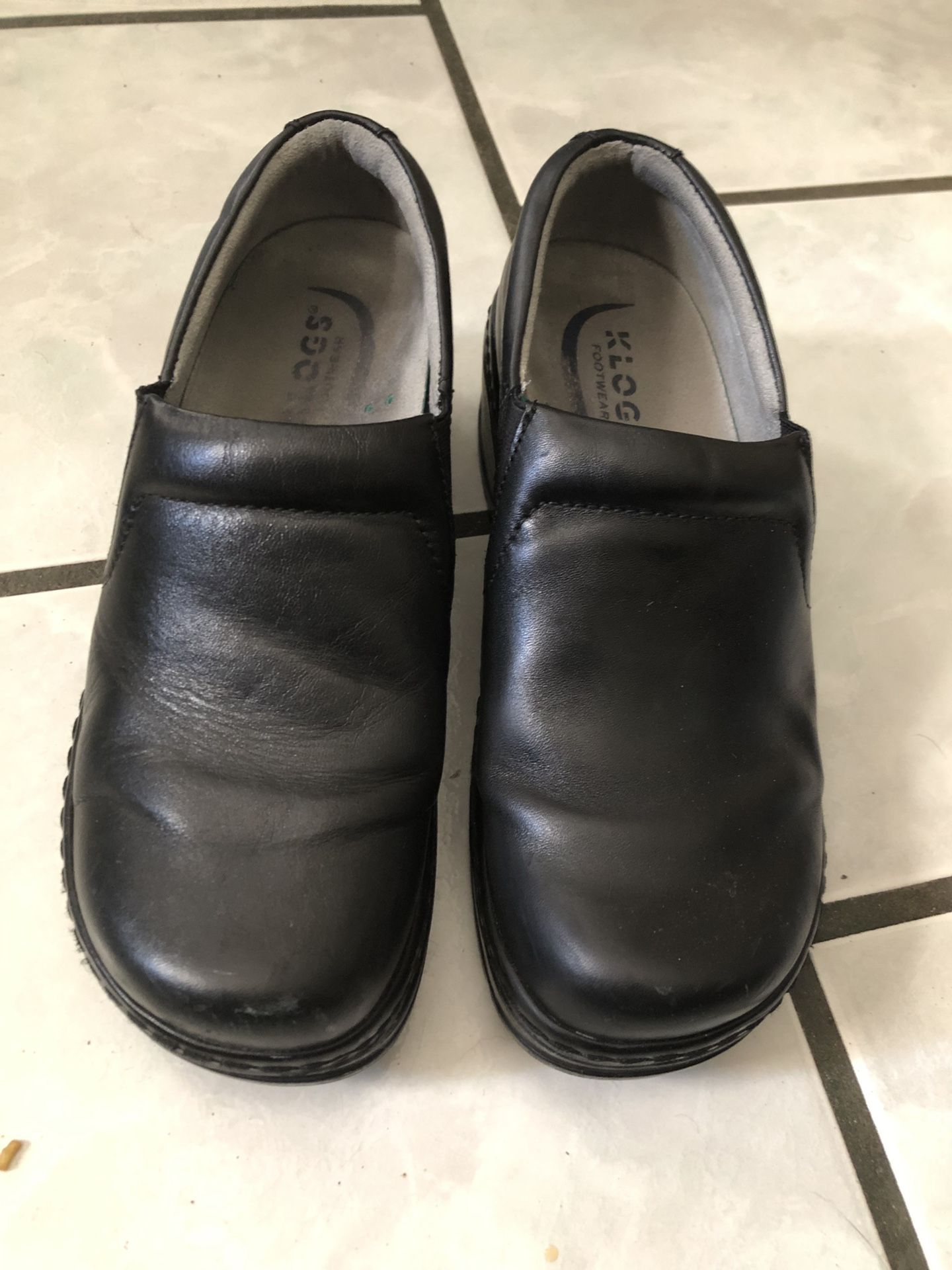 Klogs footwear (black leather)