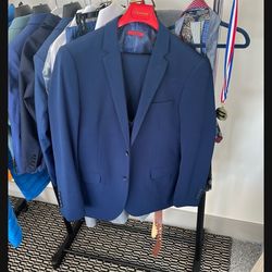 Blue Pant Suit/Vest/Blazer/Jacket Set - 40R/34W