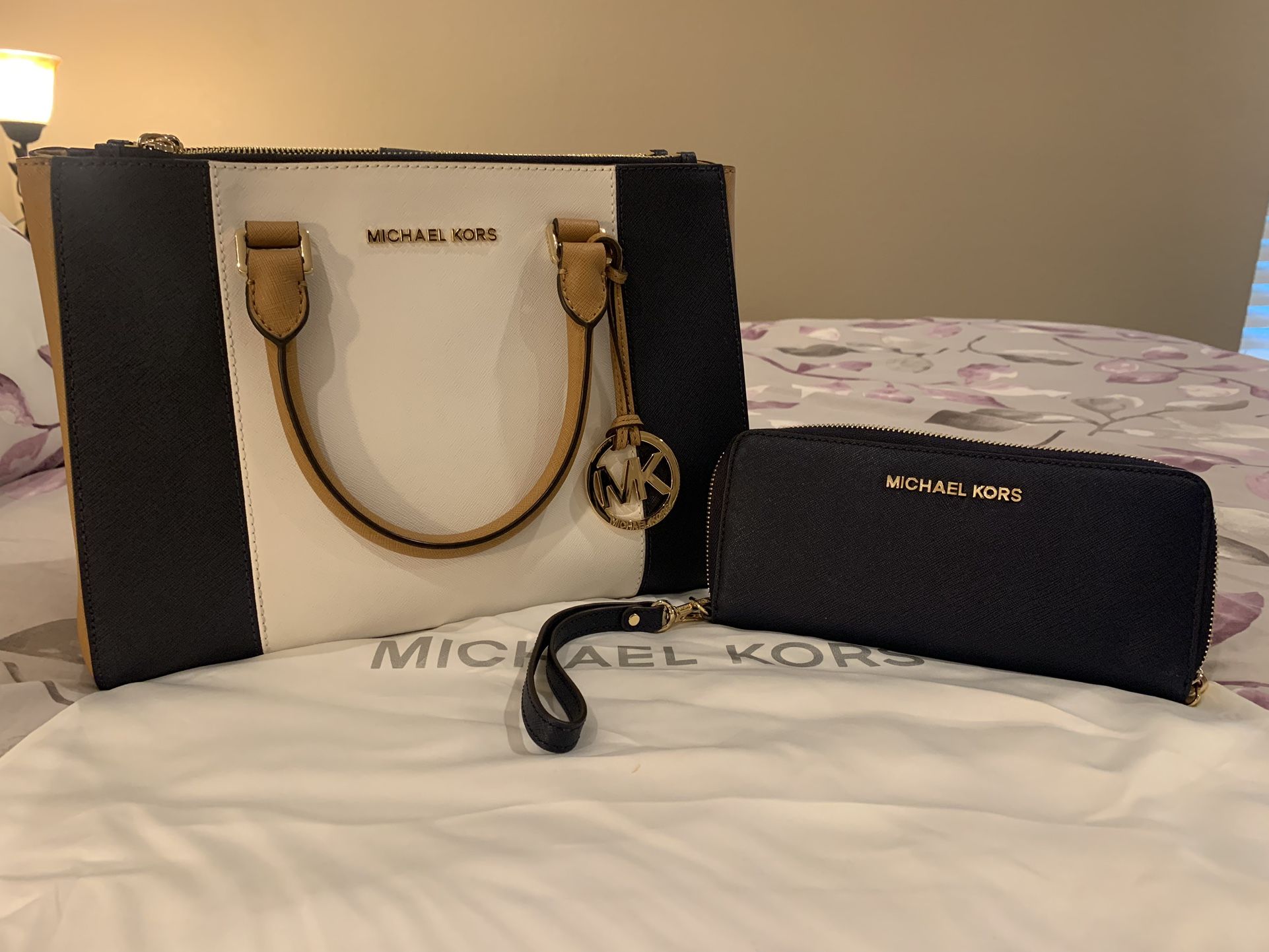 Never Used Michael Kors Handbag With Wallet ($200)