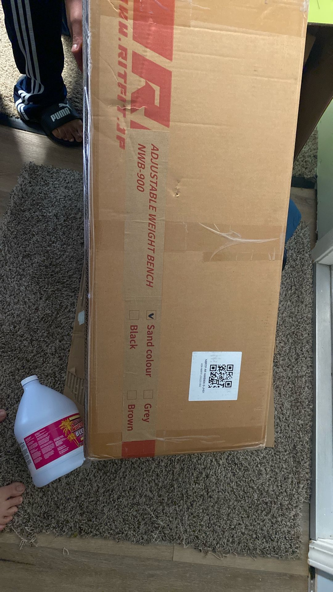 Weight bench for sale never been open still in box. Good quality.