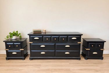 ✨ Solid Wood 3-Piece Bedroom Set ✨ | Newly Refinished Dresser + 2 Nightstands ✨