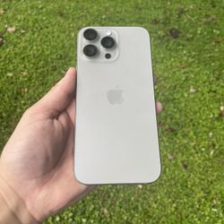iPhone 16 Pro Max 