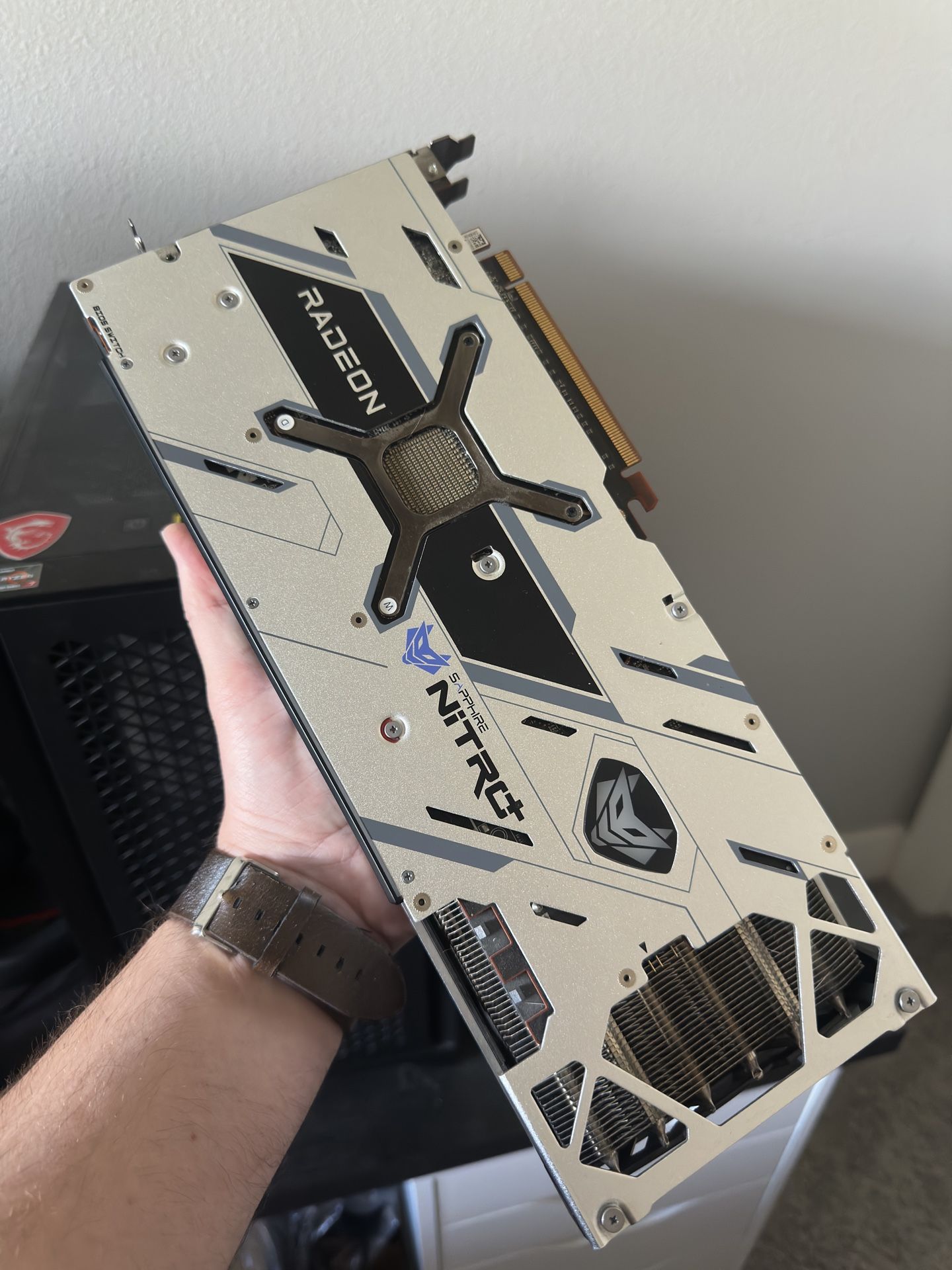 Sapphire rx6800xt Nitro+