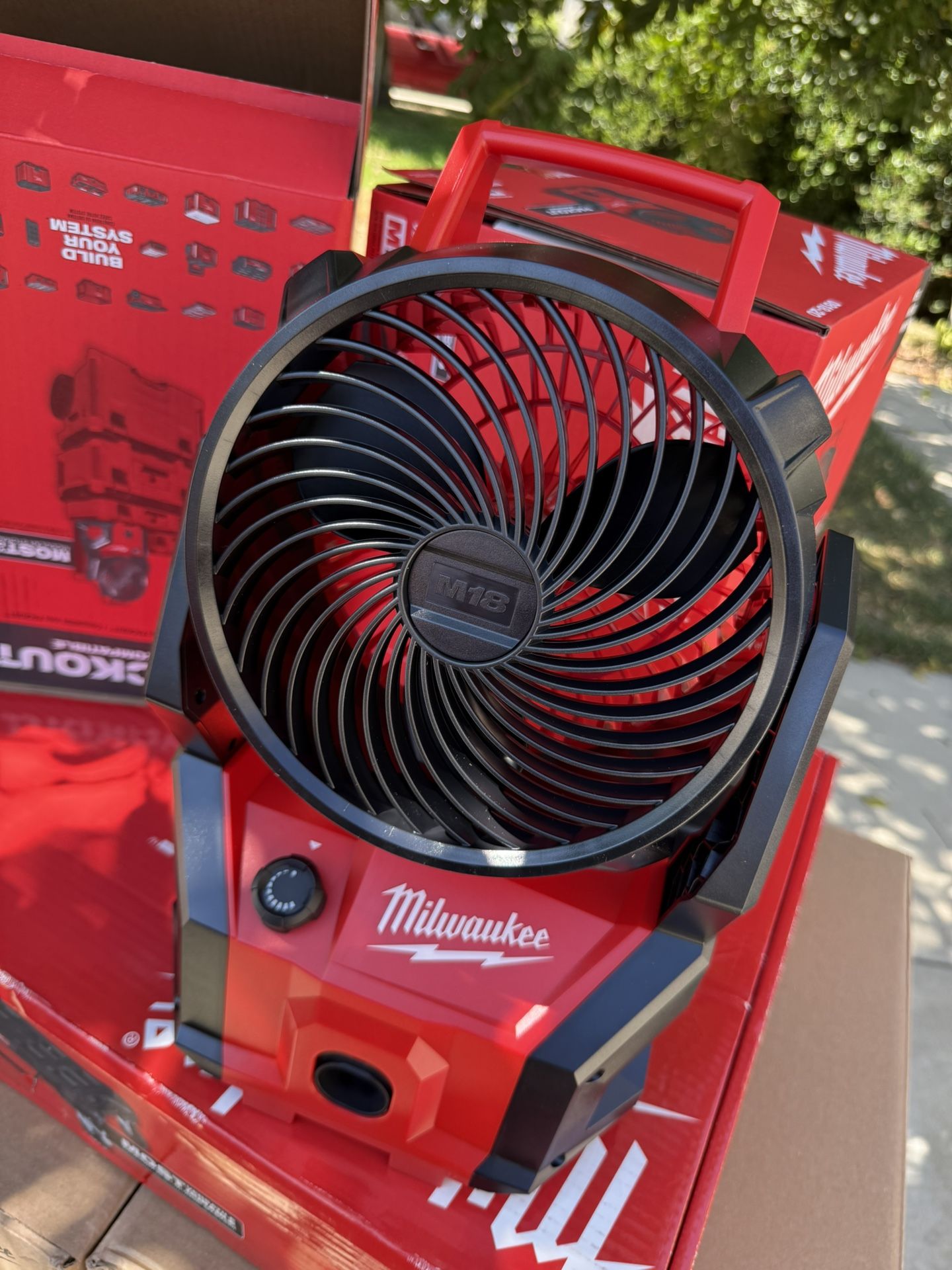 Milwaukee Packout Fan M18