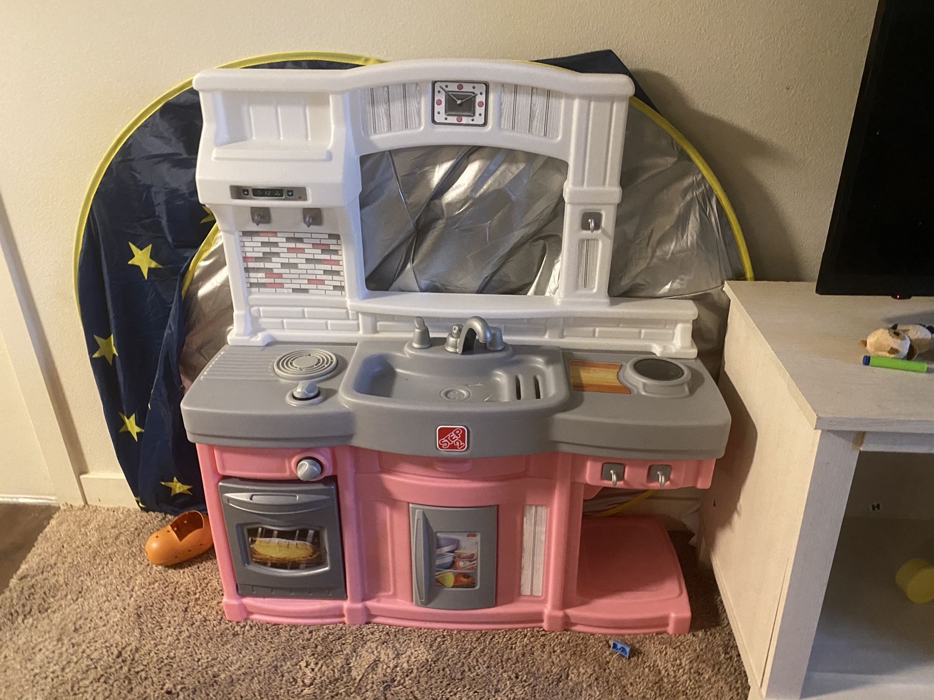 Toy Kitchen 