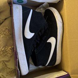 Nike SB Women Size 5