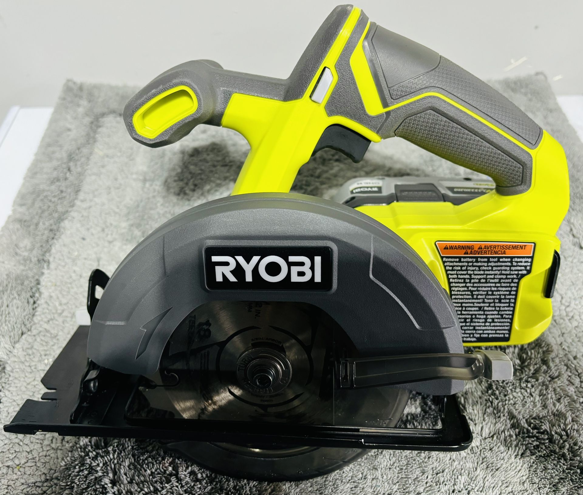 Ryobi Circular Saw WITH CHARGER AND BATTERY