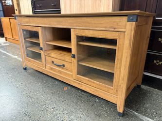 SAUDER Registry Row Amber Entertainment Console