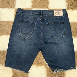 "True religion" shorts