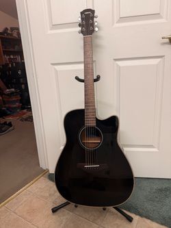 Yamaha acoustic/electric 6 string guitar