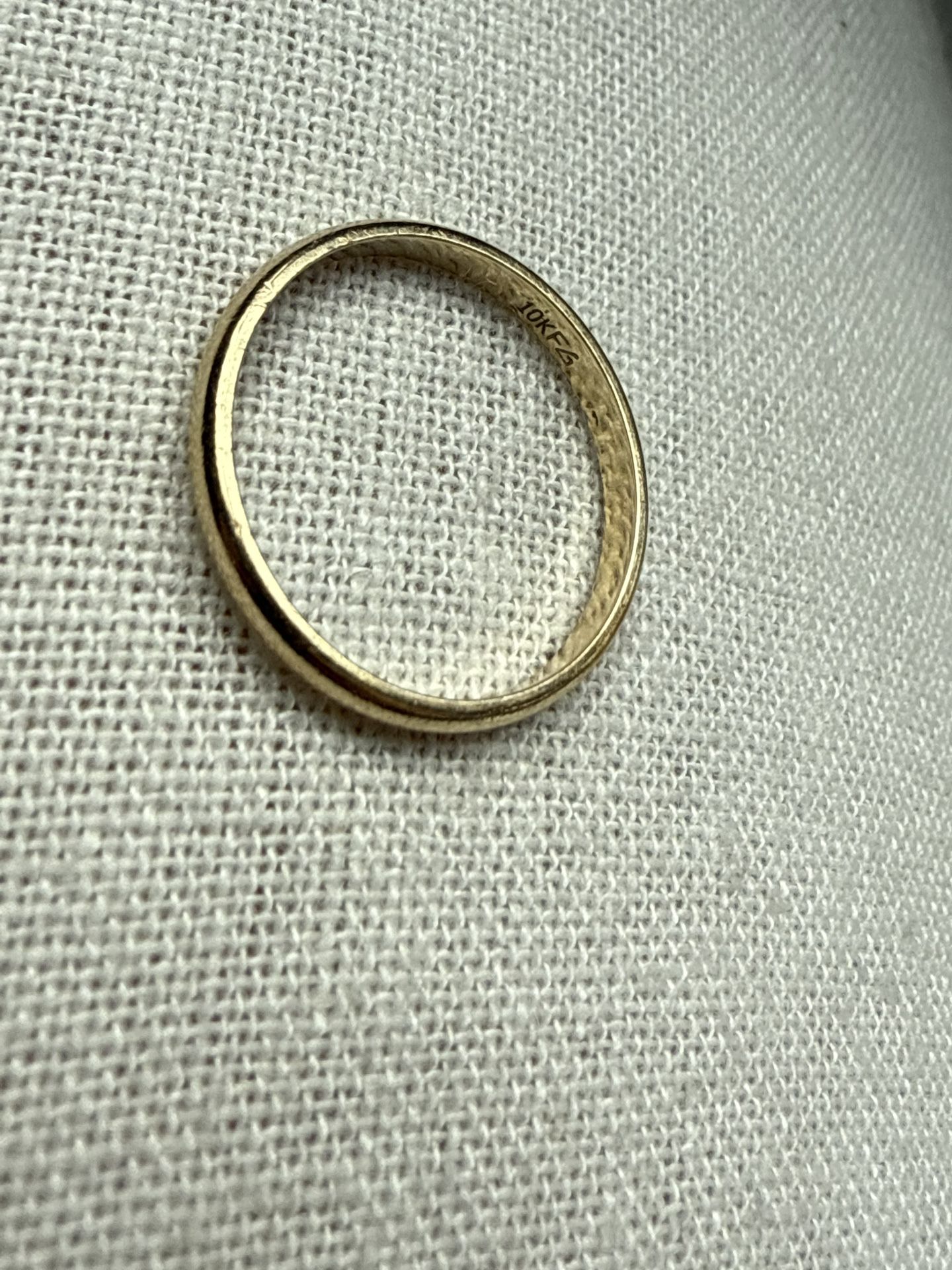 10k Gold Wedding Band