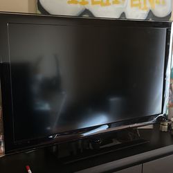 40 Inch Samsung Television