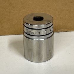 (A118) Snap-On Tools 1" SAE Socket 3/8" Drive