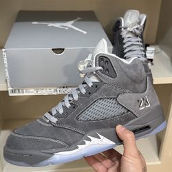 New Jordan wolf grey 5  size 8, 9.5