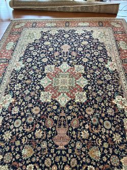 Beautiful Large Area Rug Silk And Wool