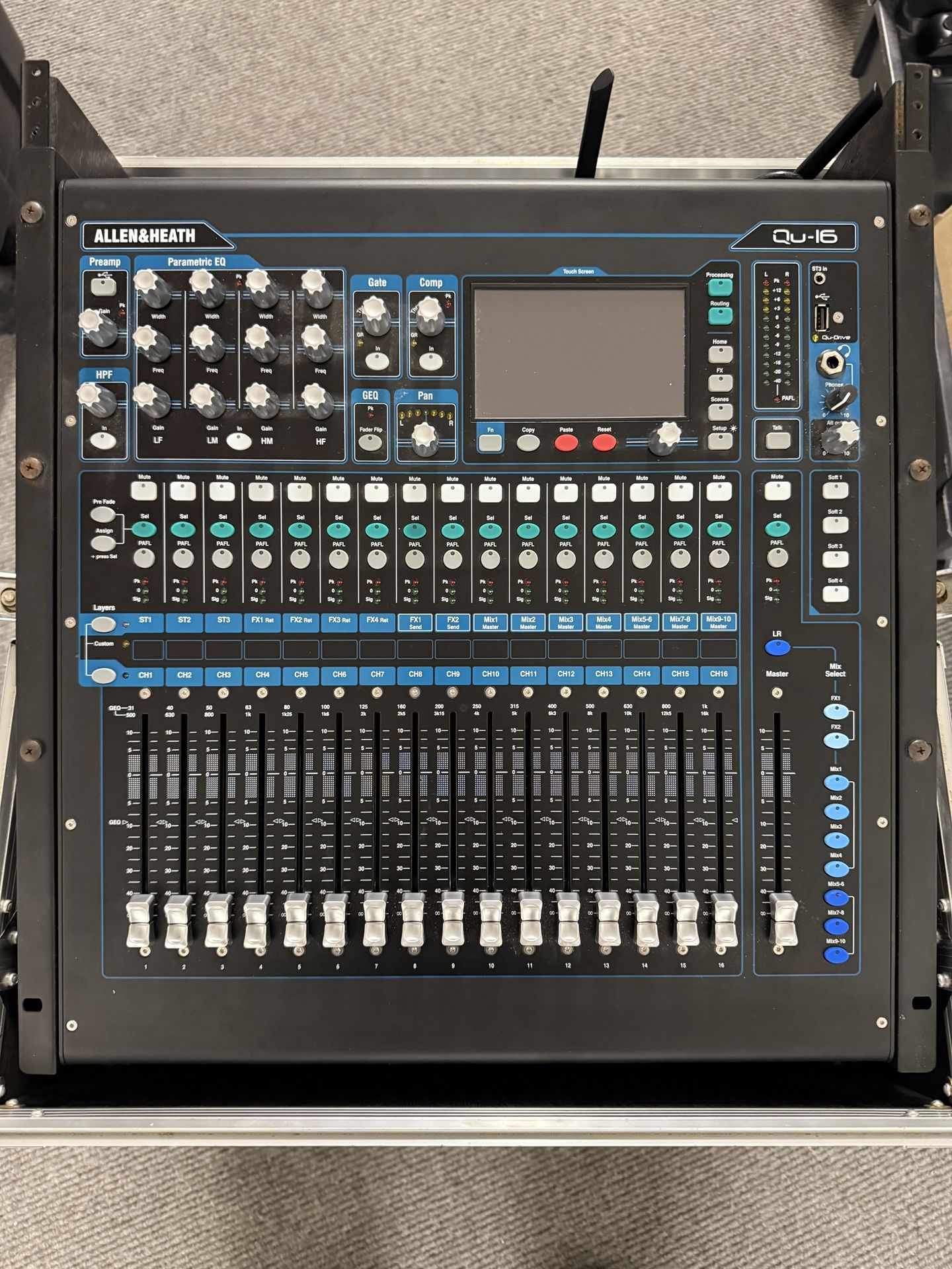 Allen And Heath Qu-16