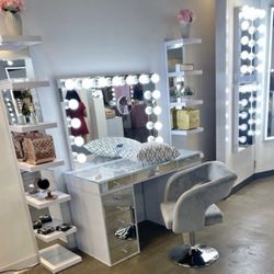 Glam Vanities 