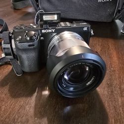 Sony Alpha NeX 7 With 2 Lenses