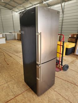 NEW Forno 11-cu.ft. Bottom Freezer Refrigerator Stainless Steel 
READ FULL DESCRIPTION