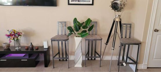 Vintage/Industrial Style Bar Stools – Set of 3