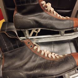 Vintage Leather Men's Ice Skates 