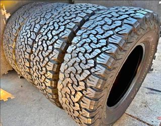 285 75 16 Bfgoodrich ko2 tires Con 80% de Vida Las 4