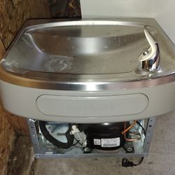 E L K A Y Drinking Water Fountain