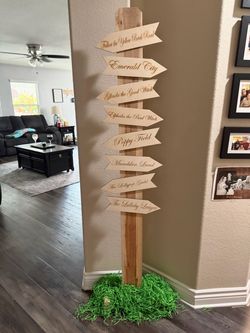 Wizard of Oz Wooden Directional Sign Post
