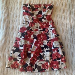 White House/ Black Market Woman Dress Size 8