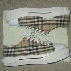 Burberry Shoe