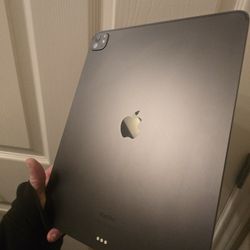 Ipad Pro M4 13inch 2tb With Magic Keyboard Case & Apple Pencil