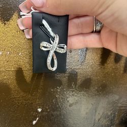 NATURAL DIAMONDS CROSS