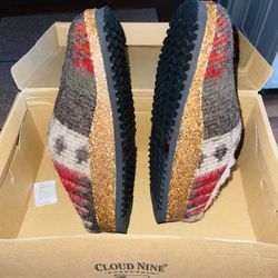 Cloud Nine Morgan Clogs NIB Women's Sz 6