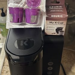 Selling this KEURIG Coffee Maker
