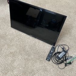 Sony Bravia 32” TV with Wall Mount