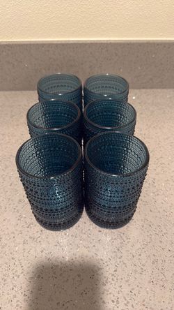 blue cups