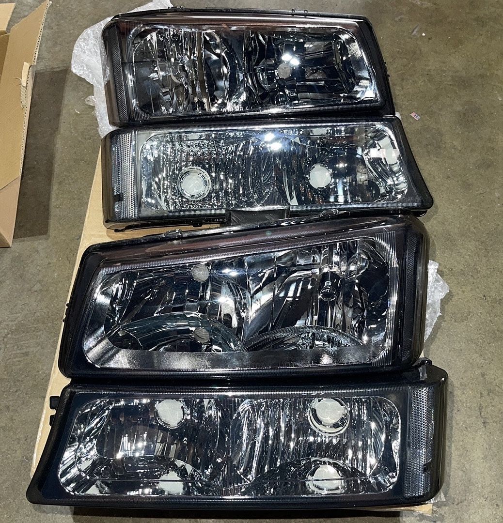Chevy Silverado / Avalanche Smoked Headlights for 2003 to 2006