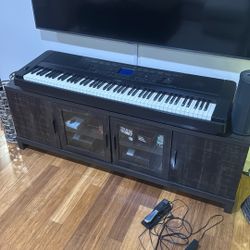 Yamaha DGX-660 (Portable Grand Piano Keyboard)