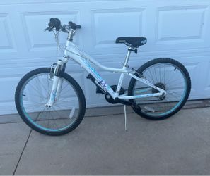 Giant Liv Areva Girls Mountain Bike