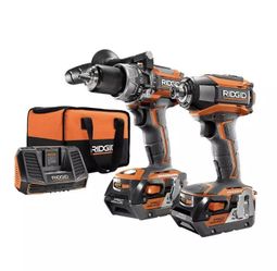 NEW - RIDGID R9205 Gen5X 18V Brushless Hammer Drill and Impact Driver Combo Kit
