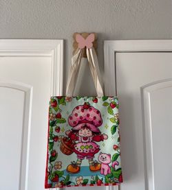 Strawberry shortcake tote bag