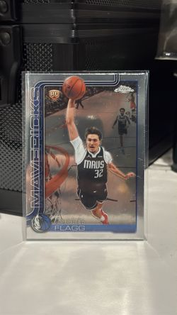 Cooper Flagg Topps chrome basketball